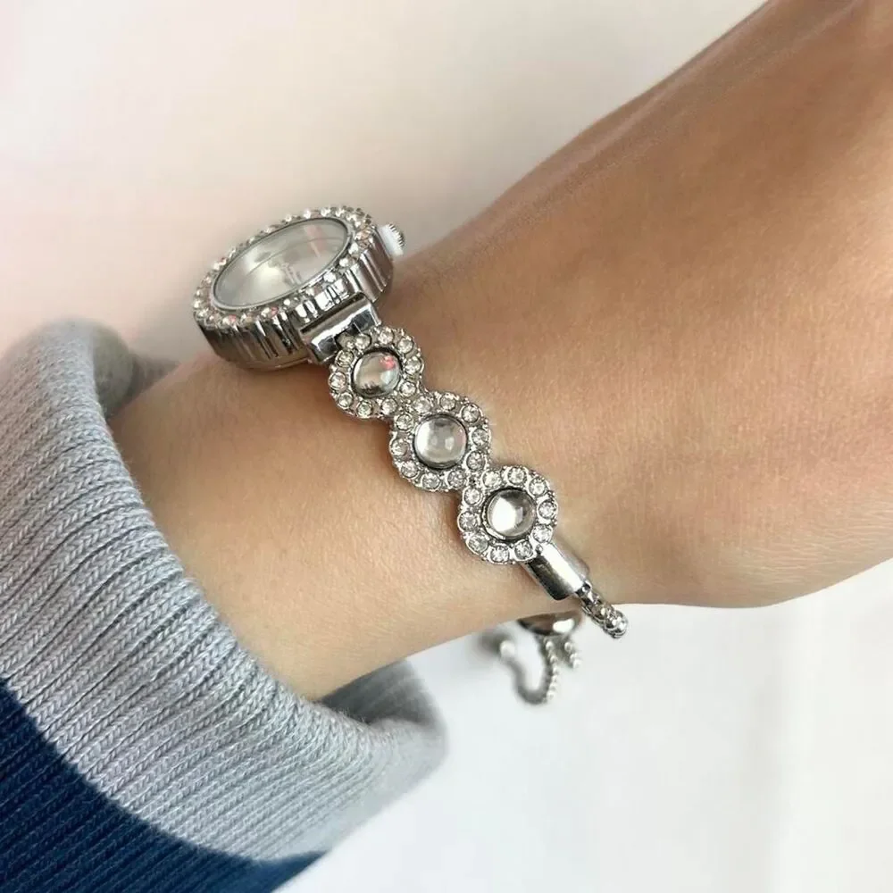 Source Unknown silver color